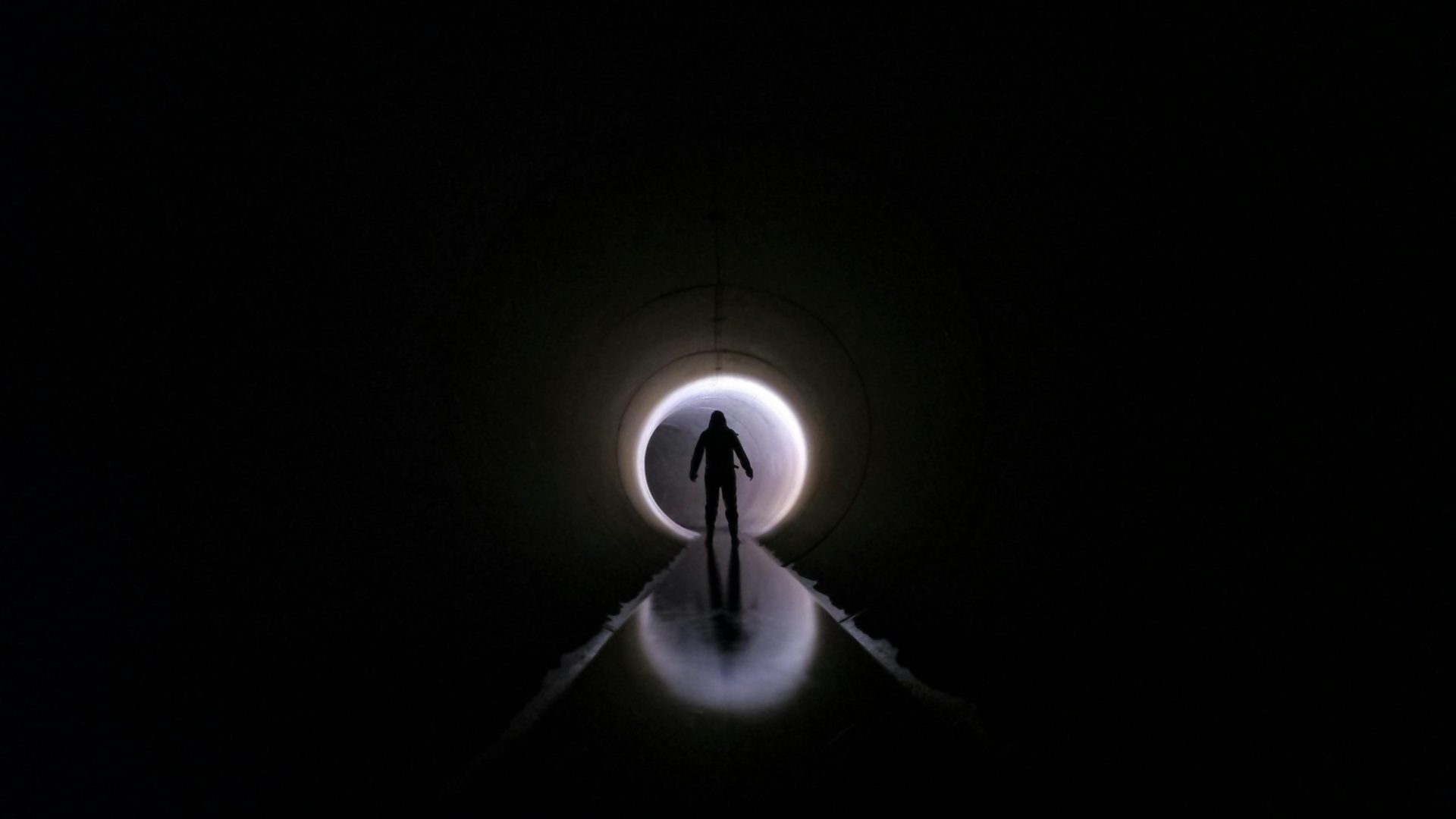 What is an atheist near-death experience like and how does an nde challenge their views?