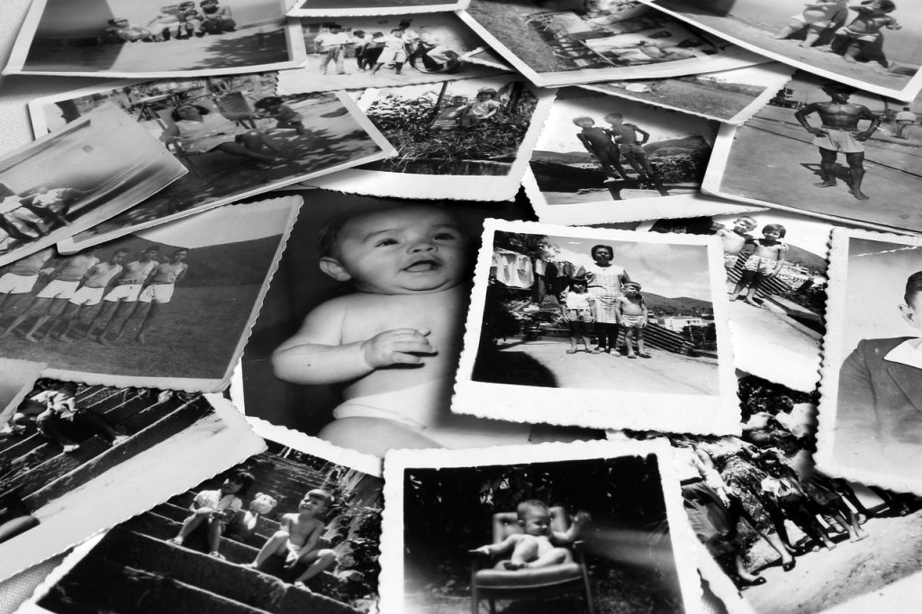 Gadini-photos-630378_1280 ‣ iands A pleasurable near-death experience will sometimes include a life review, where a person experiences a replay of important moments from throughout their lives.